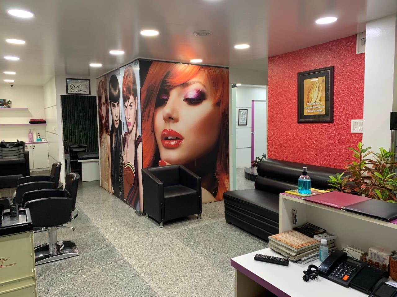Refresh Salon & Spa salon